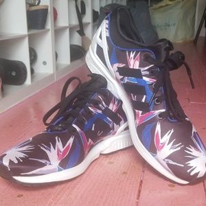 Adidas Torsion sneakers